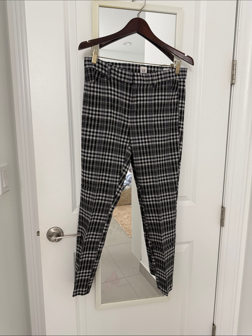 GAP Black and Gray Plaid Cropped Pants
